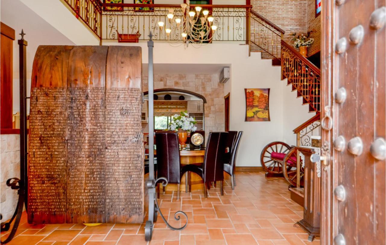 Сasa de vacaciones In With Kitchen Estepona