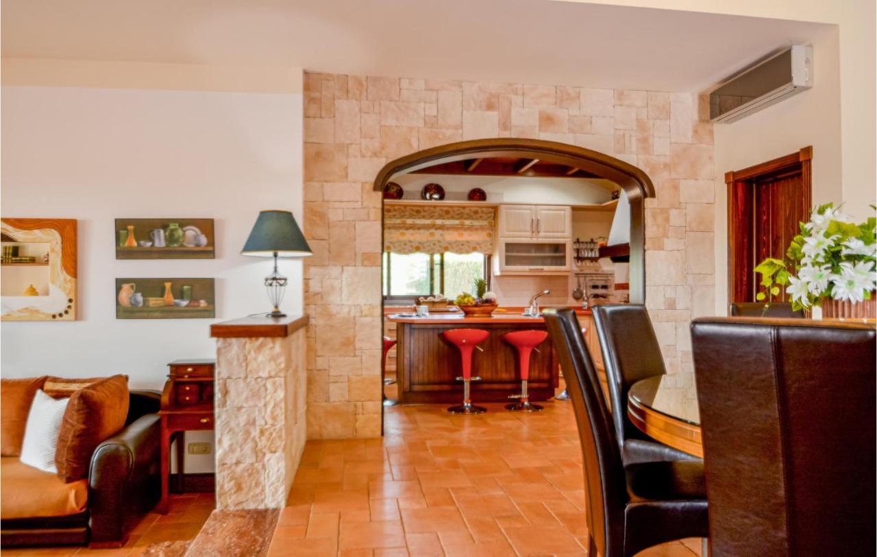 Сasa de vacaciones In With Kitchen